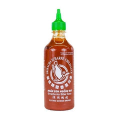 Sriracha Chili Sauce& Knoblauch 740ml- Tương ớt Con Ngỗng Bay 740ml