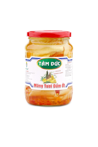 Pickled Bamboo Shoot Tam Duc 800g - Măng tươi dầm ớt Tâm Đức 800g
